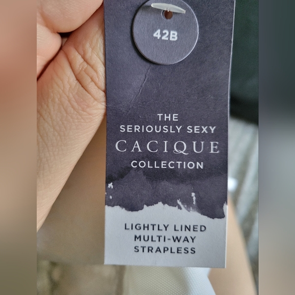 Lightly Lined Multi-way Strapless Bra - Picture 2 of 4